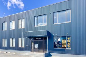 https://www.re-three.co.jp/wp-content/uploads/2024/08/company_building_rev50-scaled-300x200.jpg